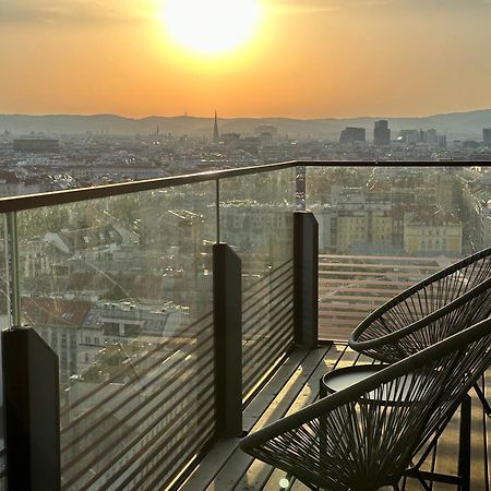 Panorama Sky Apartment I Rooftop Pool I Metro Station Vienna Esterno foto