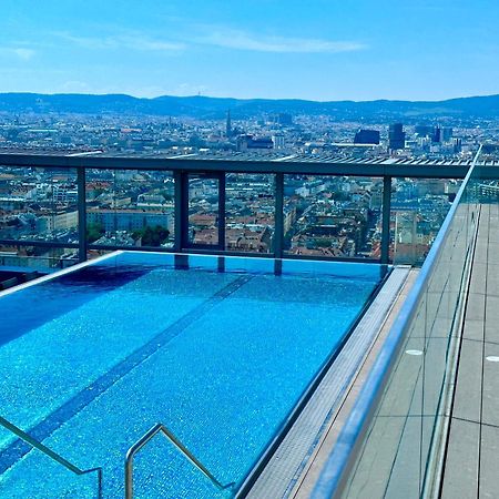 Panorama Sky Apartment I Rooftop Pool I Metro Station Vienna Esterno foto