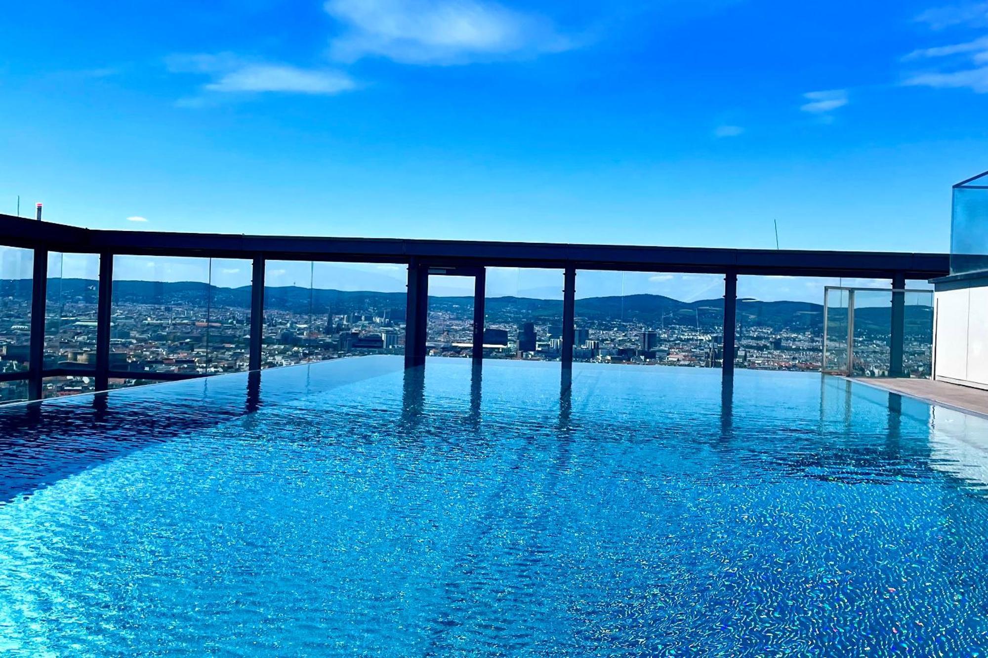 Panorama Sky Apartment I Rooftop Pool I Metro Station Vienna Esterno foto