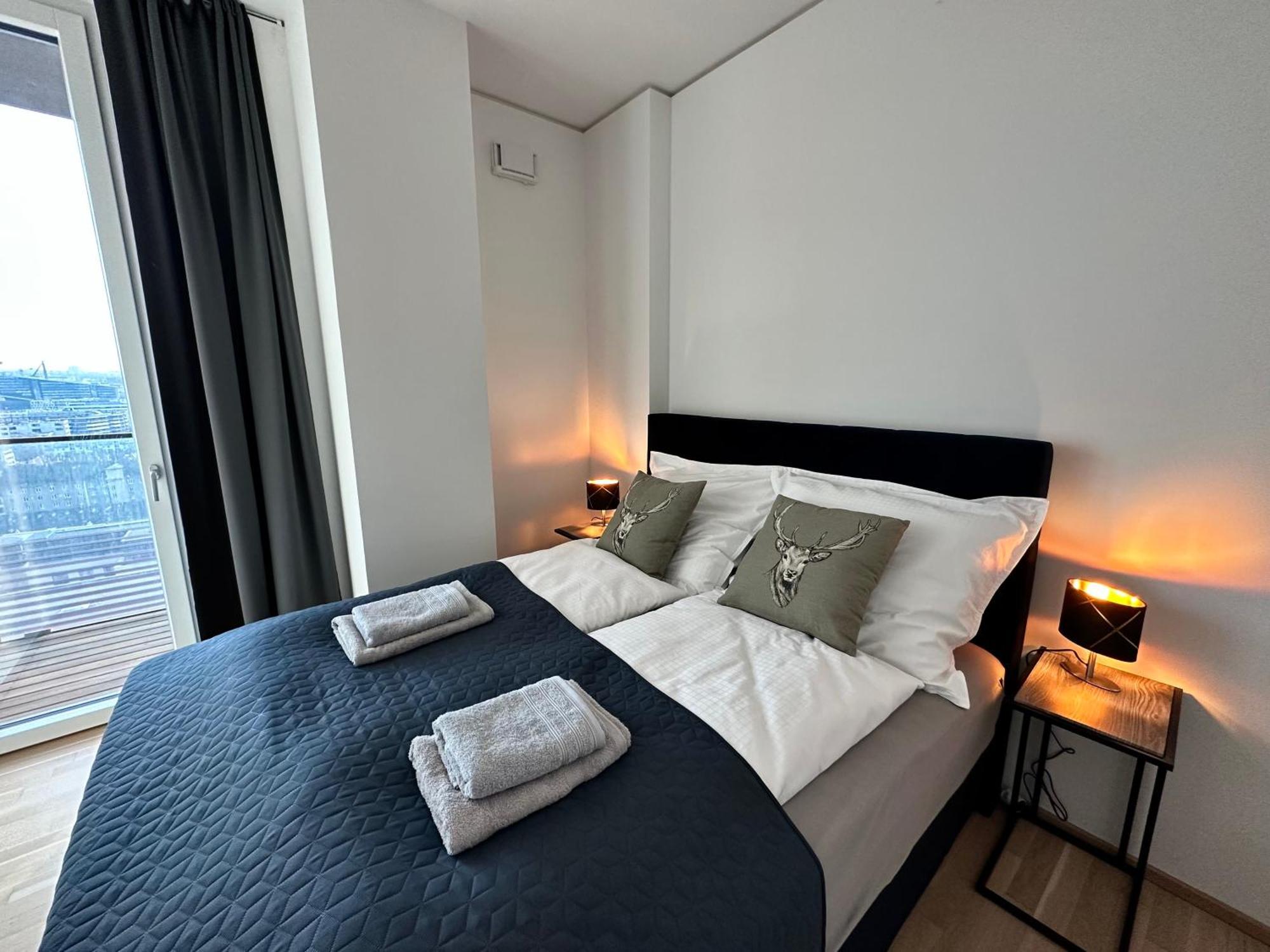 Panorama Sky Apartment I Rooftop Pool I Metro Station Vienna Esterno foto