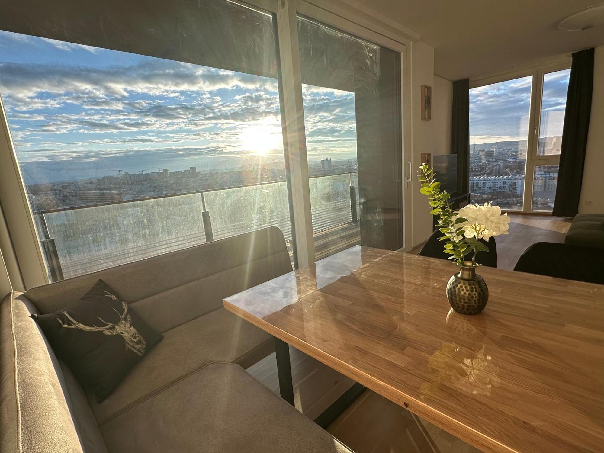 Panorama Sky Apartment I Rooftop Pool I Metro Station Vienna Esterno foto